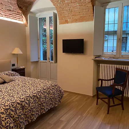 Vicolo San Giuseppe 8A E 8B Apartment Alba  Exterior photo