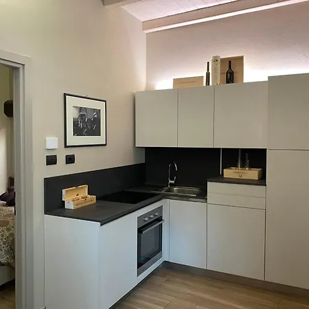 Vicolo San Giuseppe 8A E 8B Apartment Alba  Exterior photo