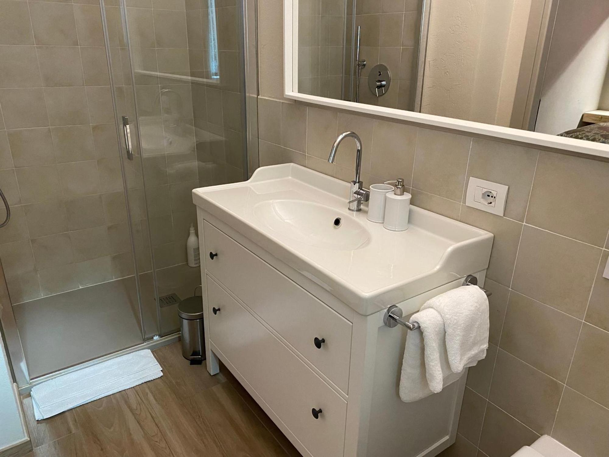 Vicolo San Giuseppe 8a E 8b Apartment *